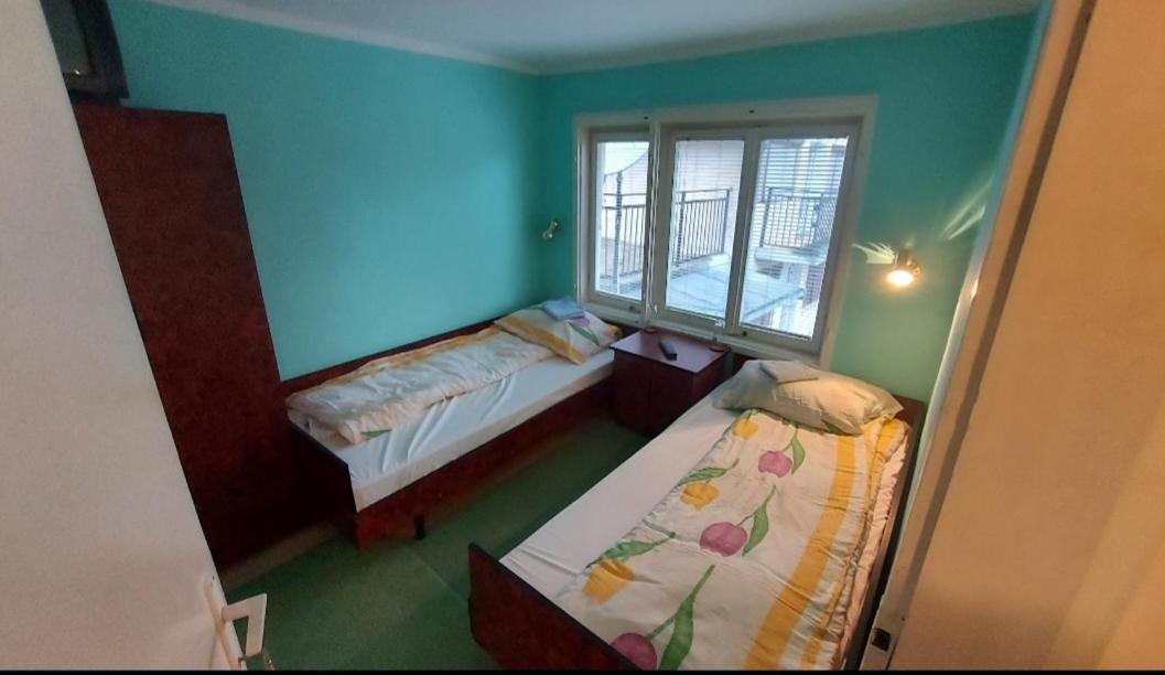 Domacinstvo Jolovic Hotel Kraljevo Eksteriør billede